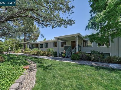 1332 Singingwood Ct APT 5
