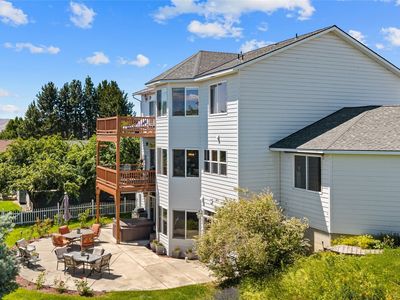 1605 Bonnie Lane