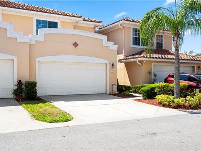 210 Valencia Cir