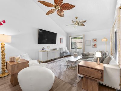6138 ALOMA Lane