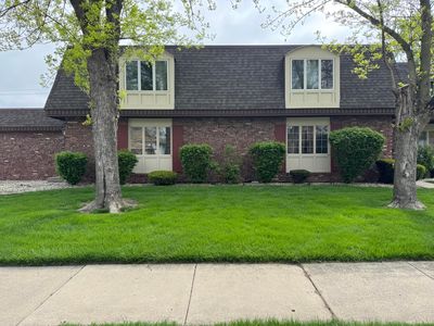7933 Jefferson Ave Unit 4B