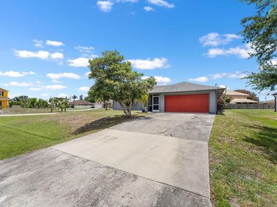 403 SW Cahoon Ct