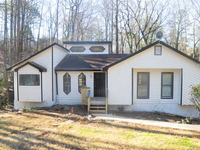 1373 Fairfield Dr SW