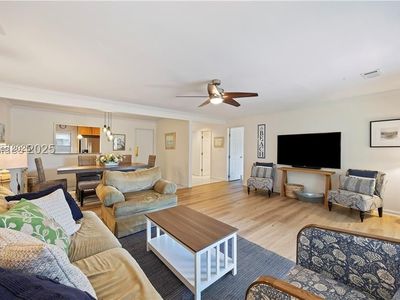 45 Queens Folly Rd APT 542