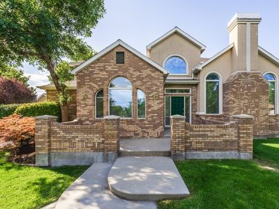 5852 S Jordan Canal Rd