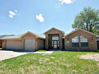 405 Adkins Ct