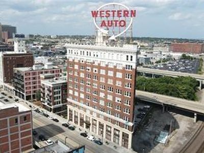 2107 Grand Ave UNIT 301