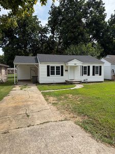 900 W Thompson St