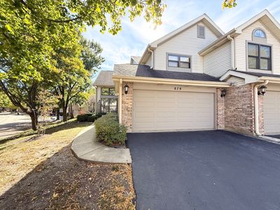 Property at 879 N Auburn Woods Dr, Palatine, IL