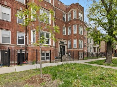 4842 S Michigan Ave APT 2S