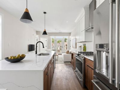 2 Weld Hill St #Penthouse 2