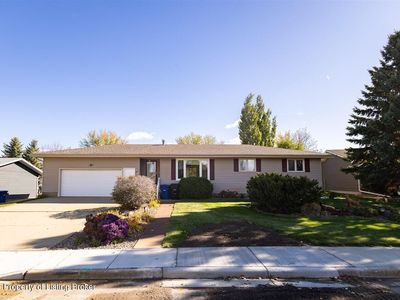 643 9th Ave SW