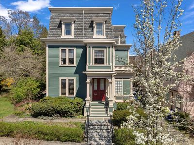 168 Bowen St