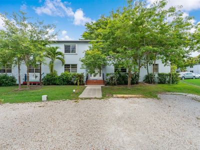 5540 SW 78th St #32C