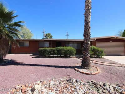 8851 E Shiloh Pl