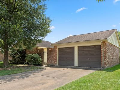 422 W Castle Harbour Dr