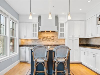 591 E 3rd St Unit 1
