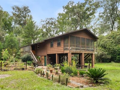 568 SW RATTLESNAKE GLEN