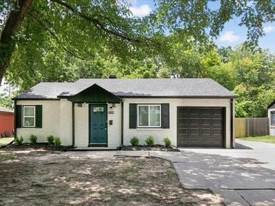 2039 N Woodland Ave