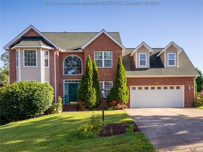 123 Candlewyck Dr