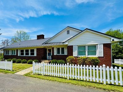 95 Sunset Dr