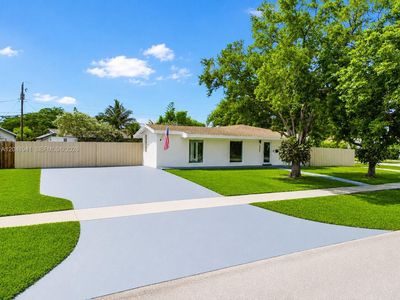19225 Bel Aire Dr
