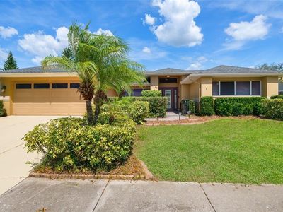 5244 SALTAMONTE DRIVE