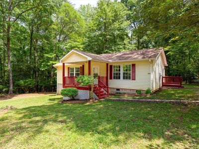 560 Center Dr