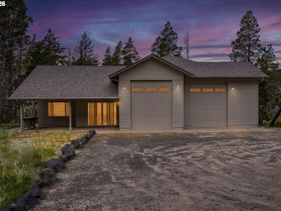 747 Pacific Dunes Dr
