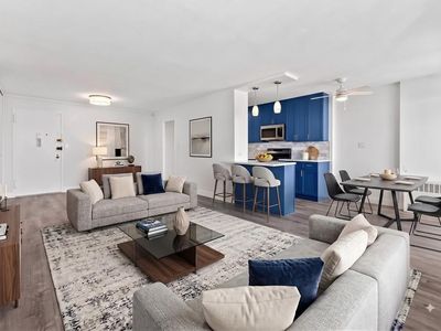 601 Surf Ave APT 18S
