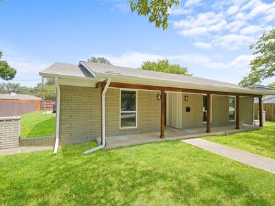 3347 Royal Ln