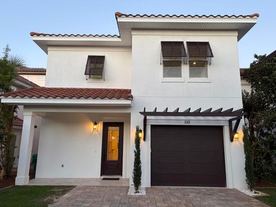 233 Calusa Blvd