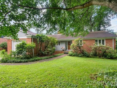 219 W Park Dr