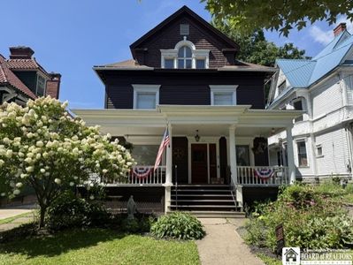 225 N 4th St