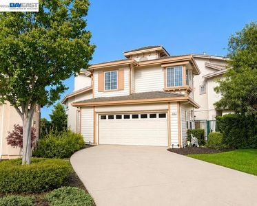 5630 Highcrest Ct