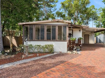 571 Pine Needle Ct