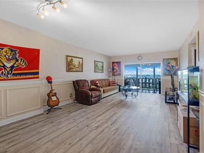 4330 Hillcrest Dr APT 909