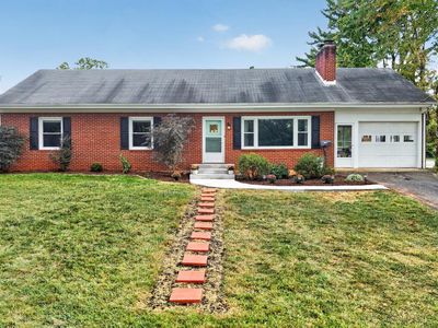 Property at 1218 Oakwood St, Bedford, VA