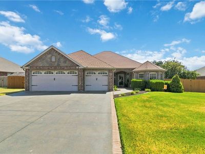 3507 SW Windy Oak Ave