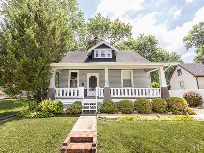 102 S 35th St