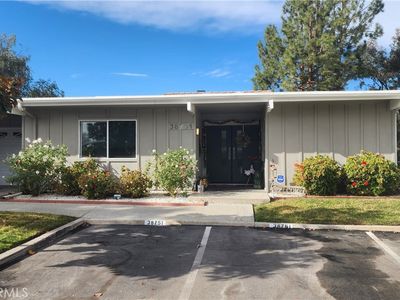 38751 Via Las Flores