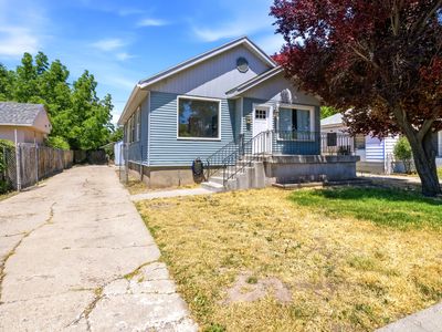 24 W Crystal Ave