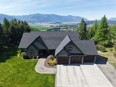 493 Scenic Dr