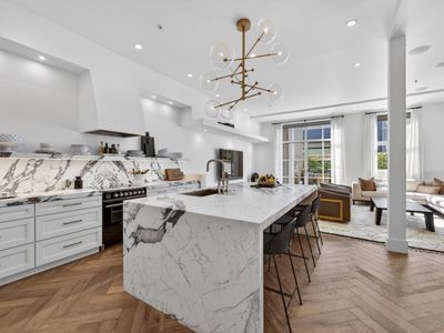 333 Santana Row APT 222