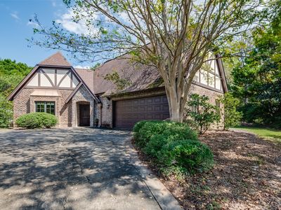 3404 Oak Grove Cir