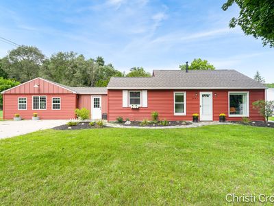 2461 Rogue River Rd NE