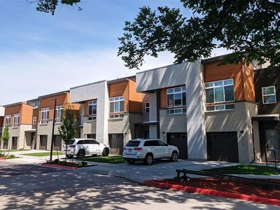 2879 W Parkside Place