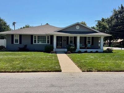 201 Douglas Dr