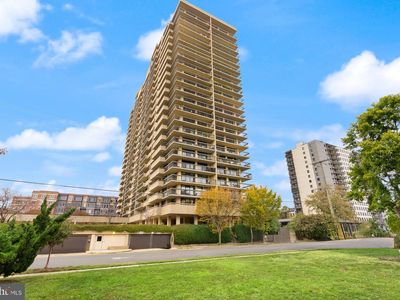 400 Madison St APT 409