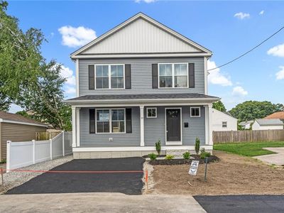 10 Fyffe Ave